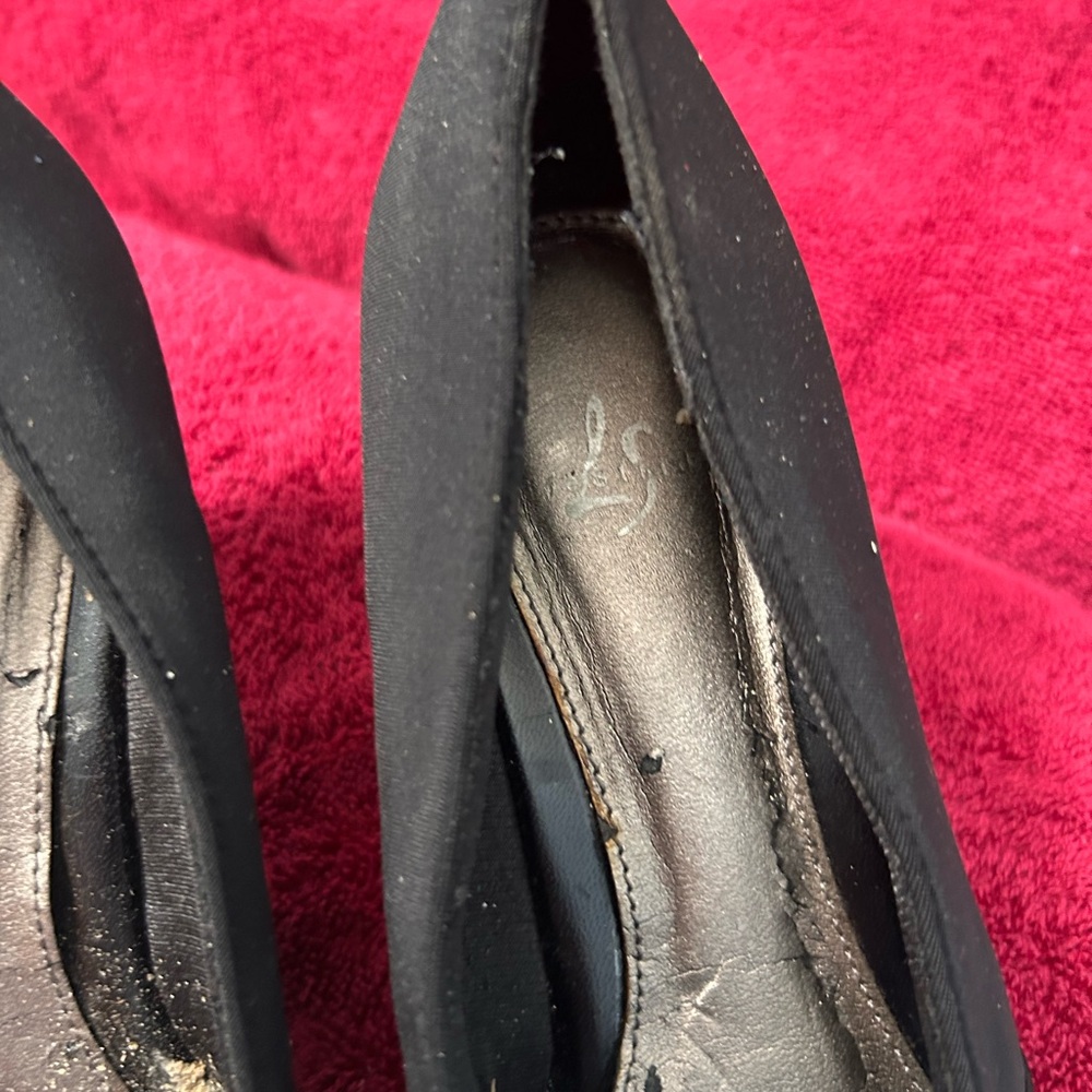 Elegant Black Women's Shoes - Picture 2 of 2